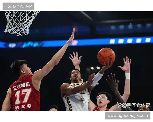 大腿拉伤依旧场均30+7 布朗FMVP含金量持续攀升